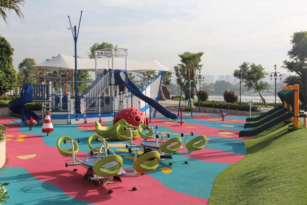 Vinhome Central Park, Landmark Plus * Ho Chi Minh City